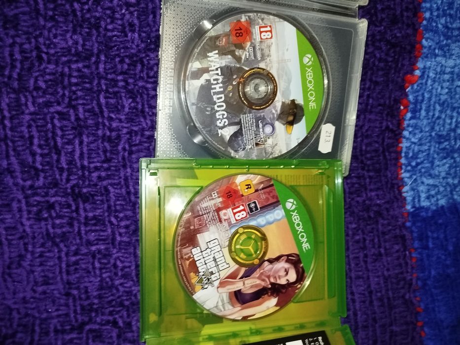 Vând jocuri pentru Xbox one