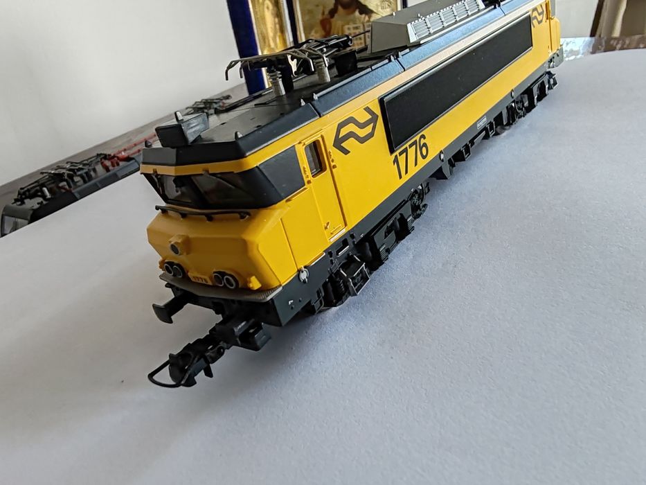 Trenulete electrice locomotiva roco piko h0