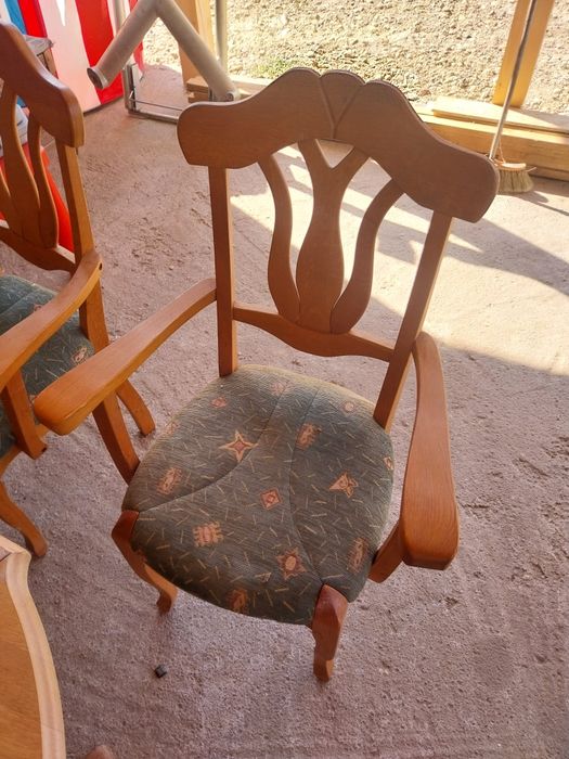 Masa de lemn masiv cu scaune