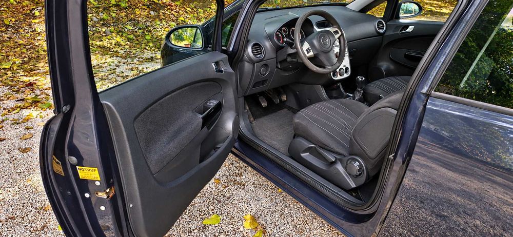 Opel Corsa 1.4 бензин, 90 к.с., 2008 г.