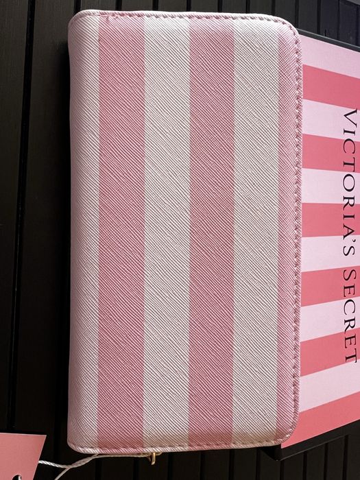 Портфейл Victorias secret