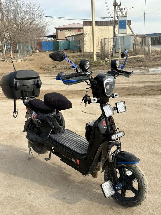 Скутер SK8 350w 60ah