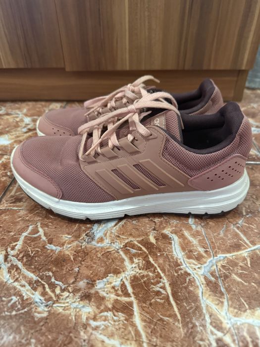 Маратонки adidas