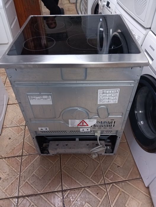 Иноксова свободно стояща печка с керамичен плот Бош Bosch с  Гаранция!