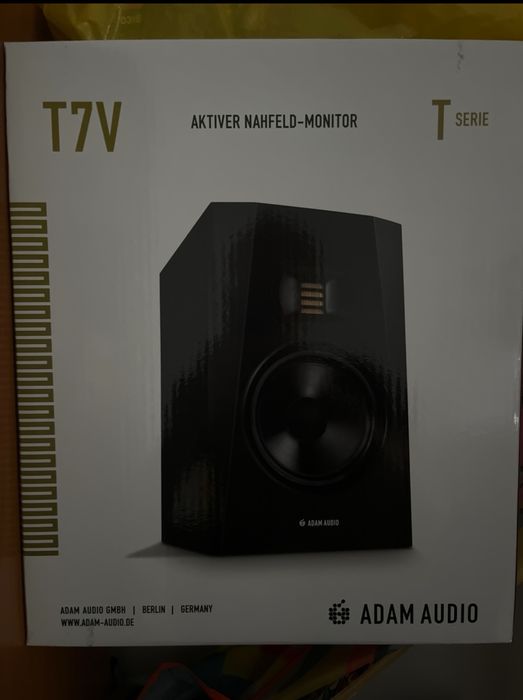 Vand Boxe Profesionale Adam T7V cu placa de sunet