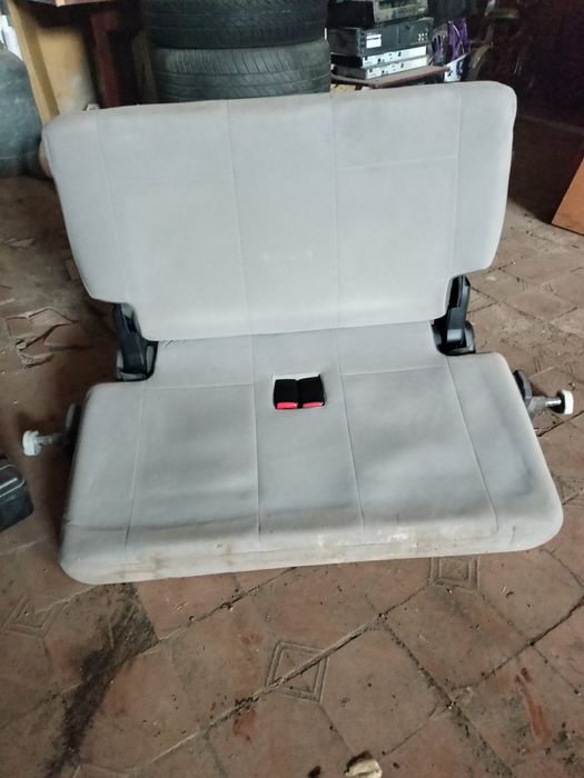 Сидение 3-го ряда