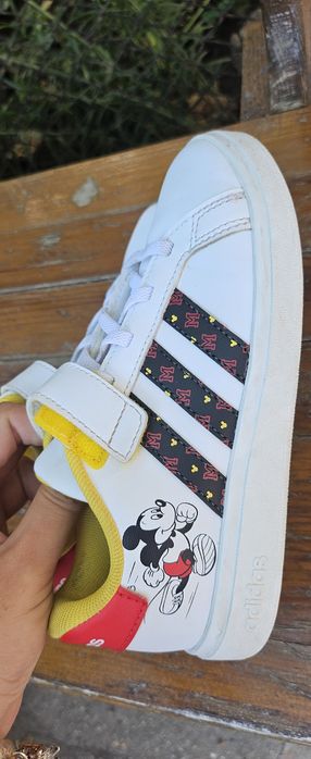 Детски маратонки адисас дисни 31ви номер