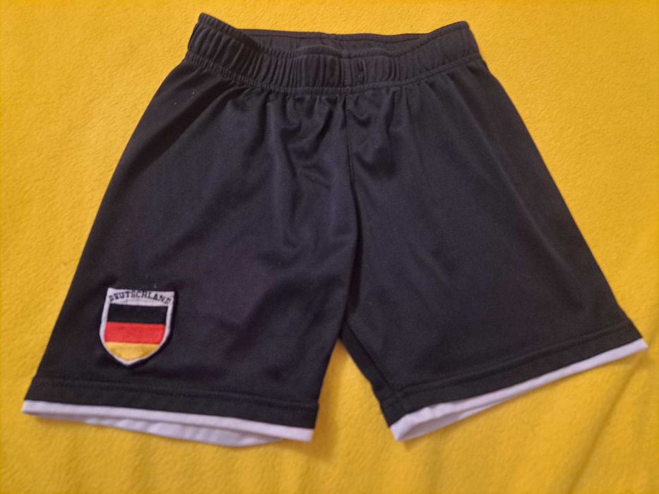 Спортни панталонки Deutschland 110 116 - черни H and M