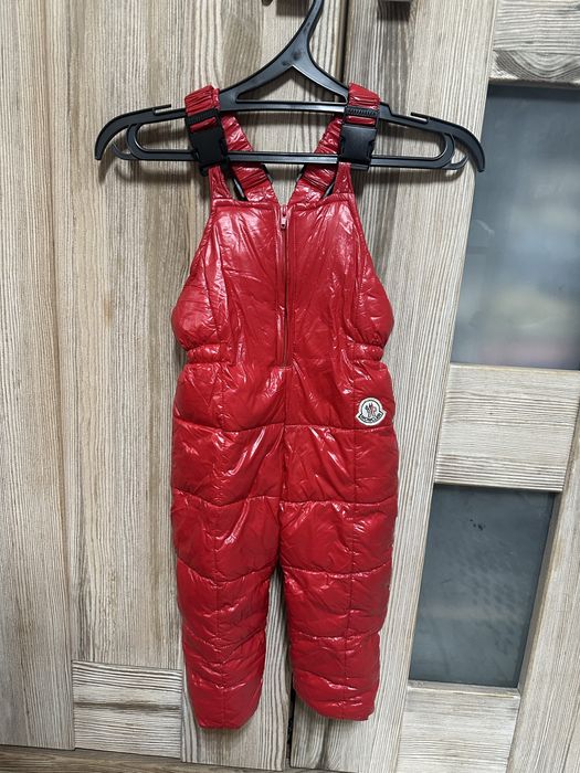 Зимний комбинезон Moncler