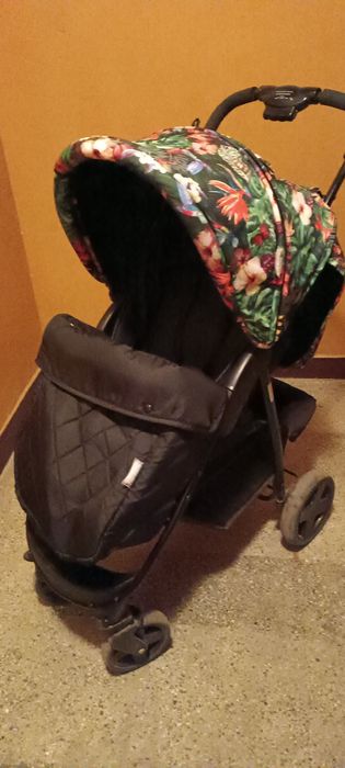 Лятна количка LORELLI Classic Количка с покривало OLIVIA BASIC TROPICA