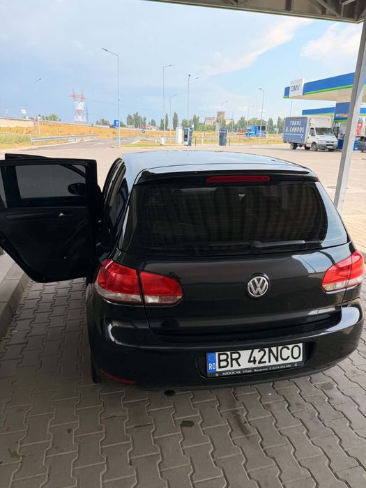 Golf 6 An 2011 Motor 1.6 diesel Manual Revizie făcută recent Distribuție făcută în martie  Ac funcțional Preț în euro