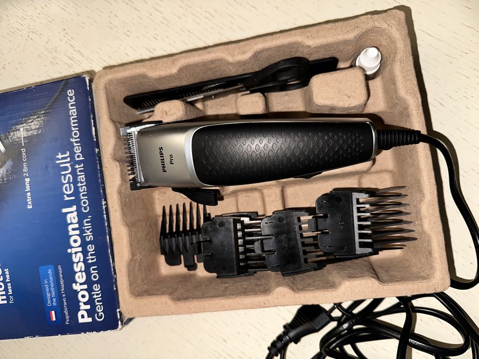 Машинка для стрижки волос Philips Pro