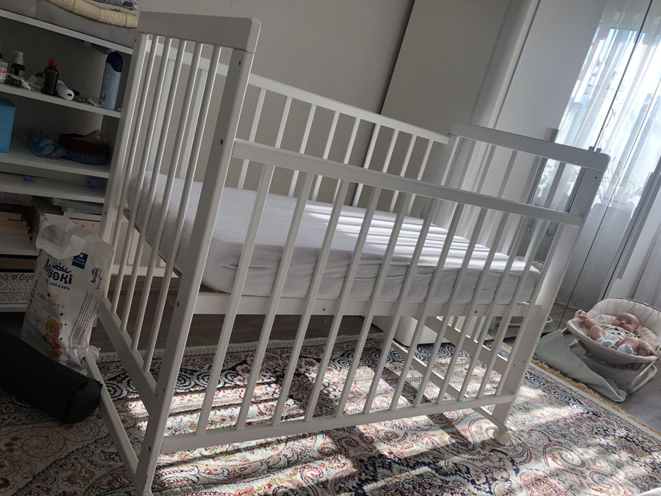 Продам детскую кроватку