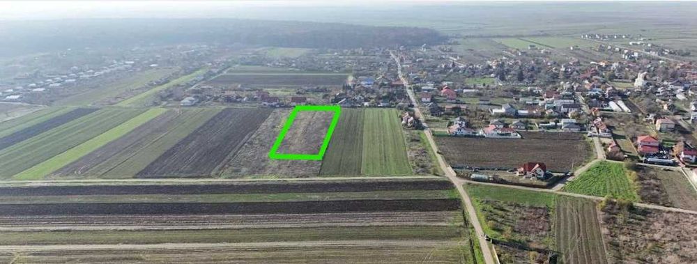 Teren Gulia - Str La Trei Vulturi - zona linistita - 4.700 mp cu deschidere 30 m - permite parcelare 10-11 loturi
