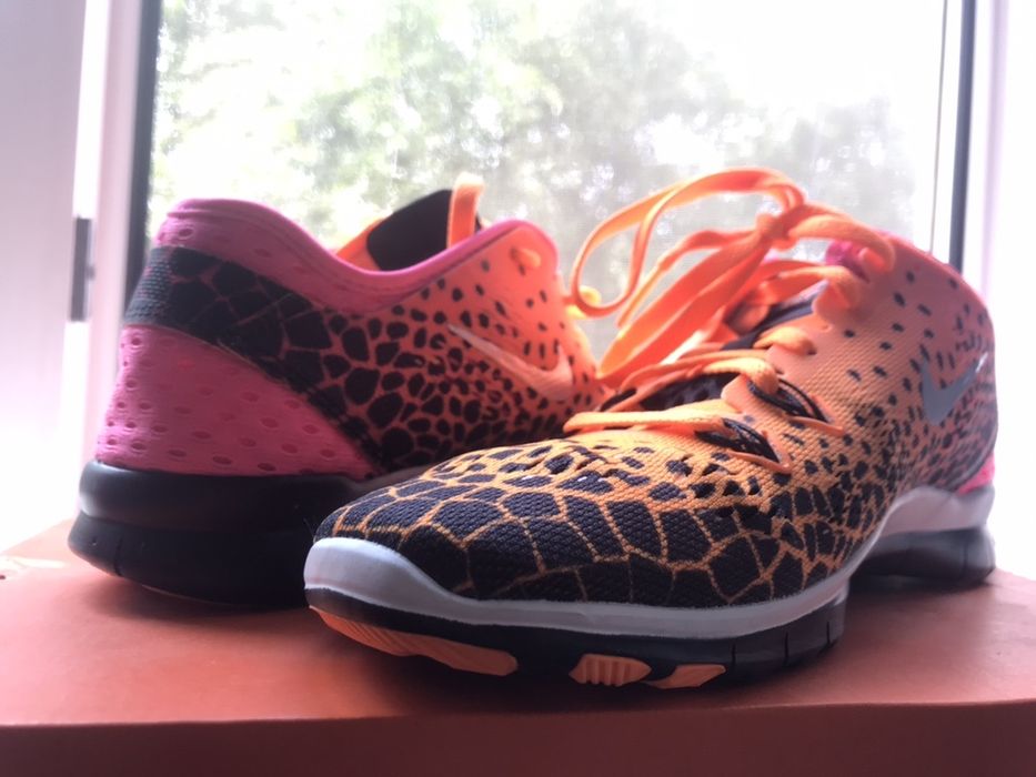 Кроссовки Nike новые