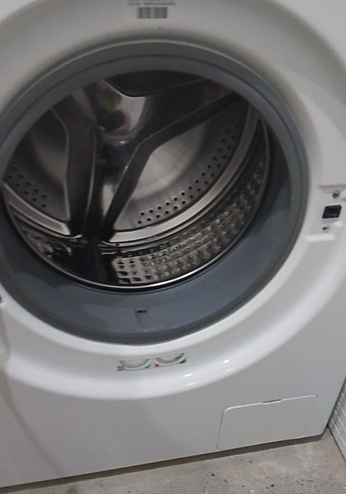 Продам машинку стиральную автомат