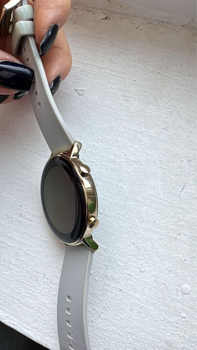 Vând  smartwatch-uri  Huawei GT2 si GT2 PRO