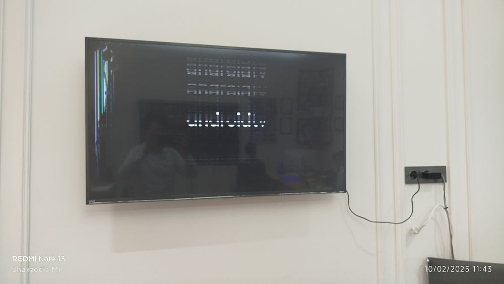 Smart televizor Artel 44'