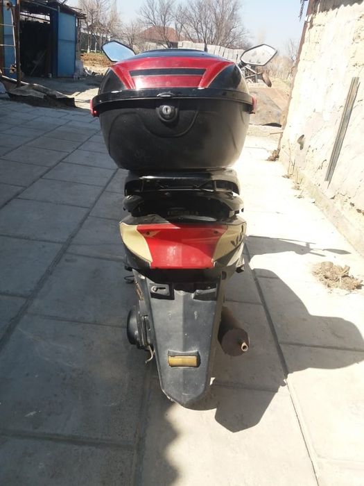 Скутер 150 кубов