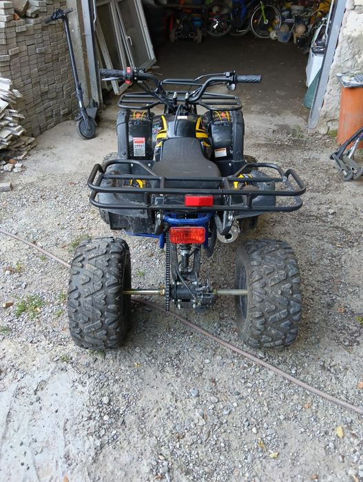 Vând atv125cm modelul mare hummer