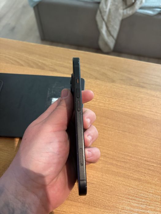 Продам iphone 15 128