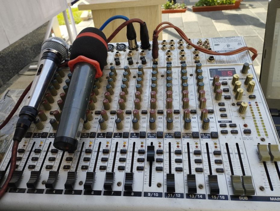 Услуги Дж + калонка аппаратуры Kalonka xizmati mikrafon + Dj