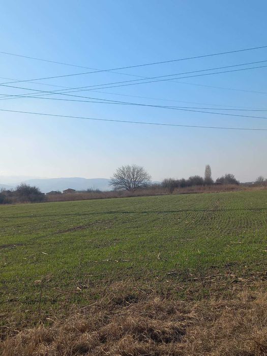 Парцел зад митницата на кукленско шосе