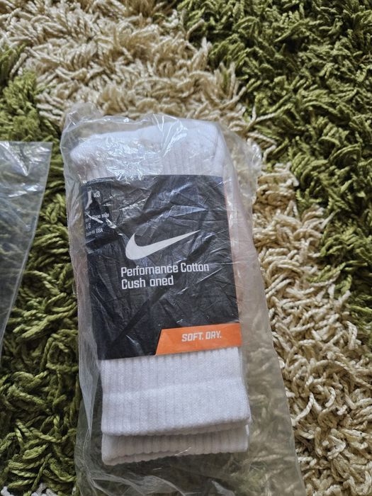 Sosete Nike noi, diferite marimi
