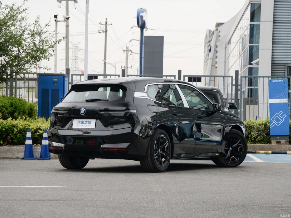 BMW IX M60 xDrive под заказ от Terra Auto