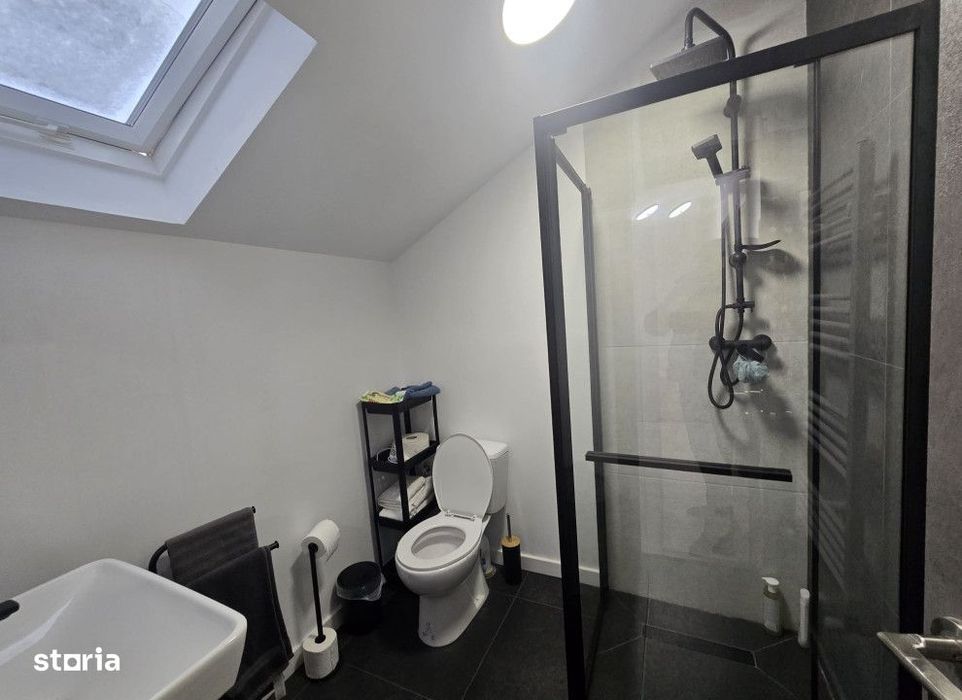 3 dormitoare,2 bai,bucatarie inchisa,pe 2 niveluri V.LupuluiCod:160956