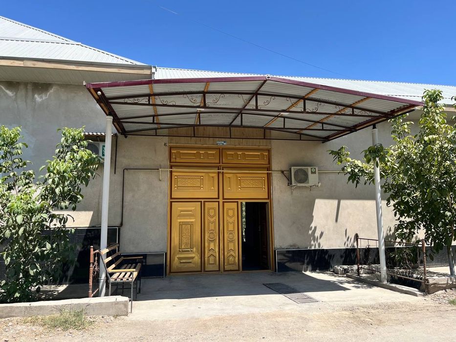 Ховли сотилади Эски шахар Мохинур туйхонани орка кучасидантуйхонани ор