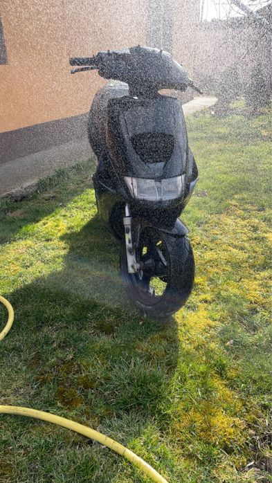 Vand scuter aprilia sr sau schimb cu kukirin