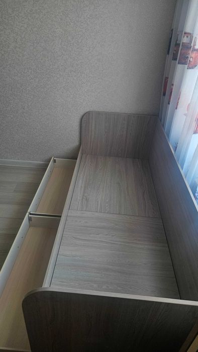 Кровать подростковая