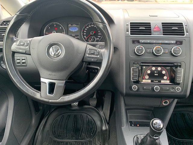 VOLKSWAGEN Touran 2014 — imagine 4