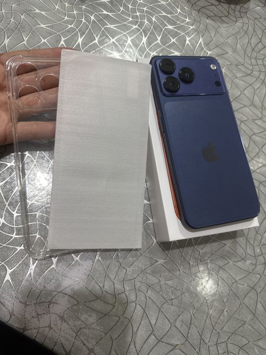 Iphone 17 pro max Китай