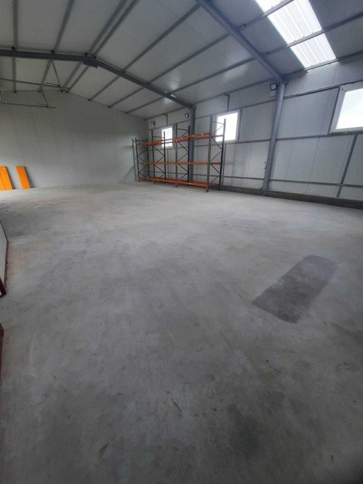 Inchiriez 3 hale, ficare hala 200m patrati, Iasi Strada 3 Fantani