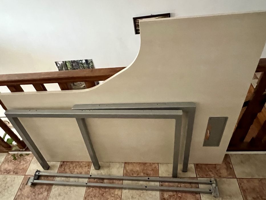 Birou colț 160x119cm PAL crem, cadru metal gri