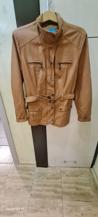 Дамско кожено яке