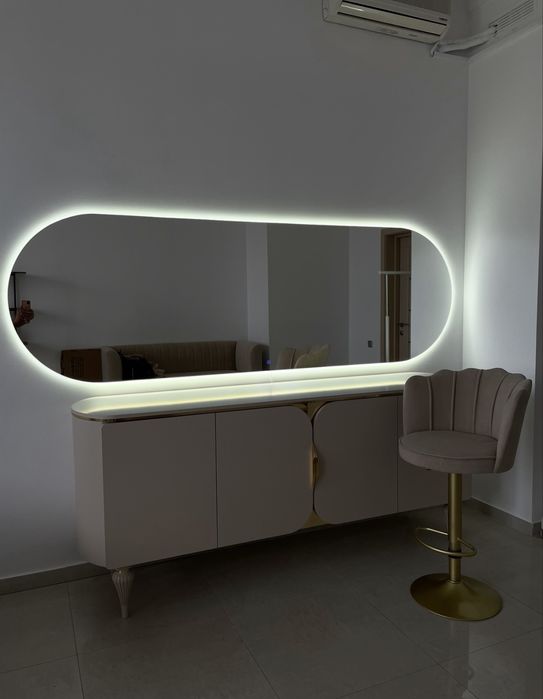 Продам зеркало с подсветкой