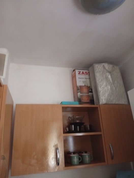 Vând mobila de bucătărie mica