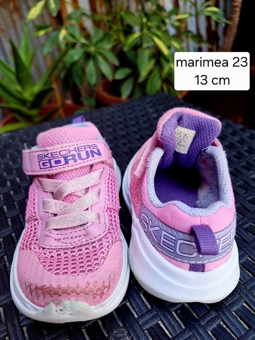 Vand adidasi fetite 3-4 ani