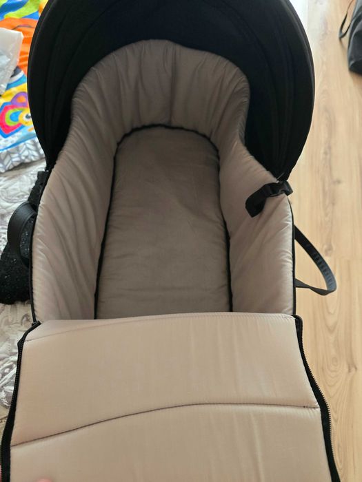 Mountain Buggy кошове за новородени