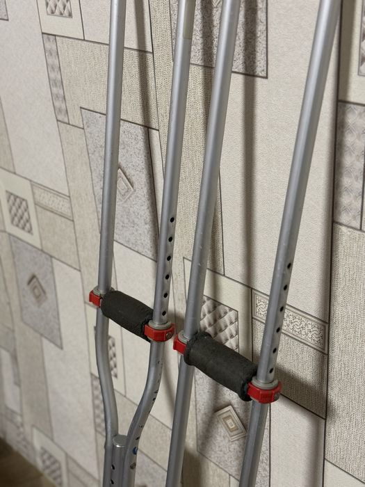 Костыли подмышечные б/у