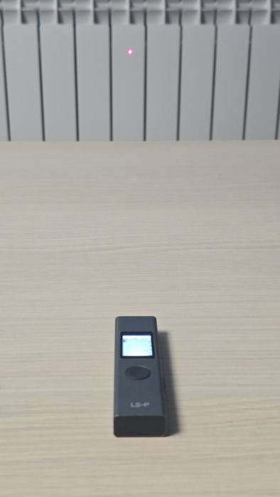 Telemetru laser portabil