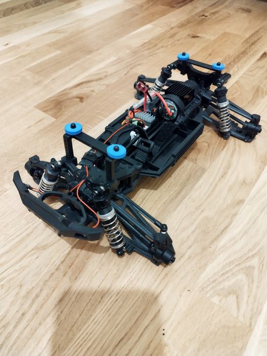 RC кола 4x4 + ъпгрейд комплект