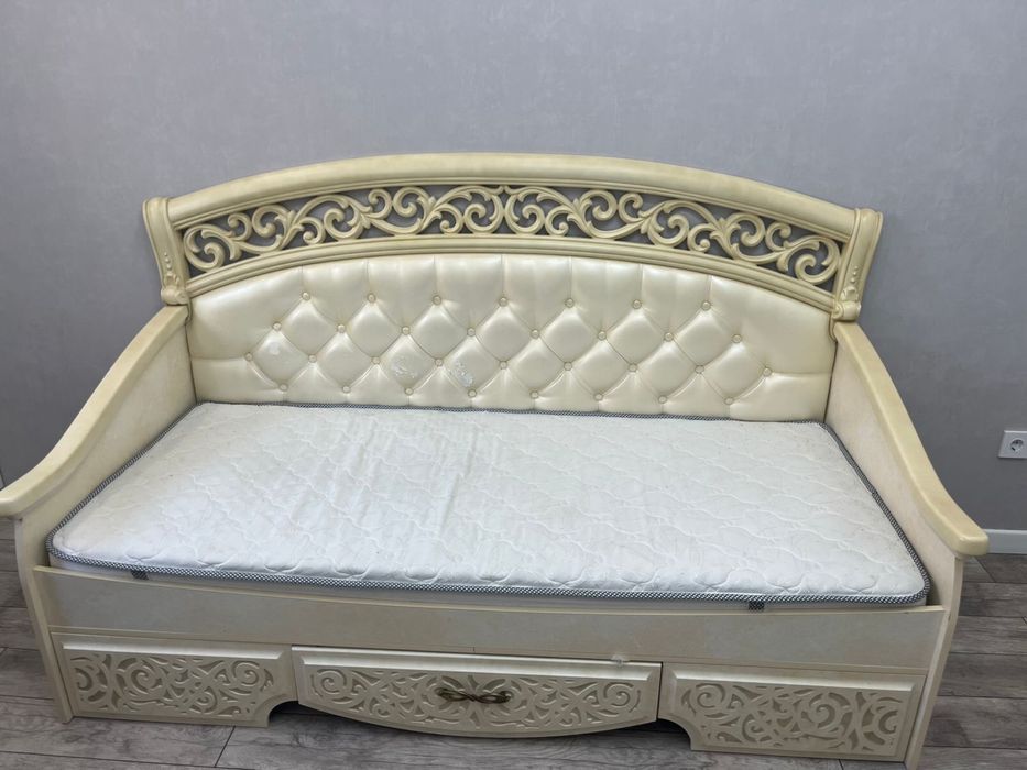 Продам кровать б/у