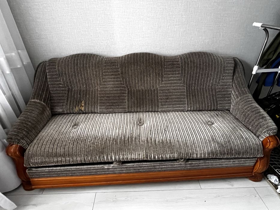 Продам диван и кресло 10к торг