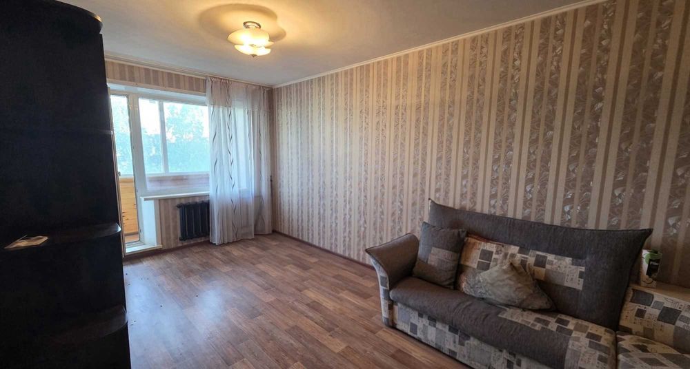 Продам  1 комнатную  квартиру в 7 микрорайоне. ТОРГ.