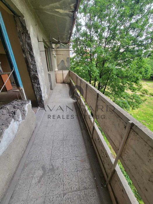 Продава се Тристаен апартамент в Пловдив, Христо Смирненски - 80 кв.м за 1125 €/кв.м - Снимка #9