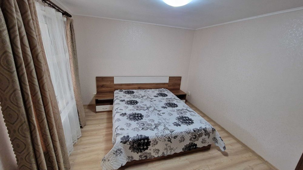 Обзаведена къща с барбекю гр. Мартен